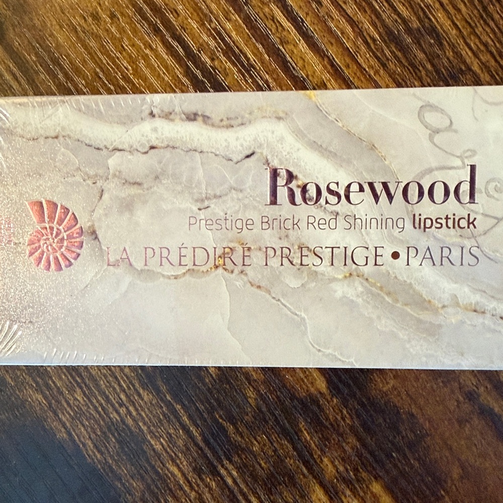 Rosewood Prestige Brick Red Shining Lipstick